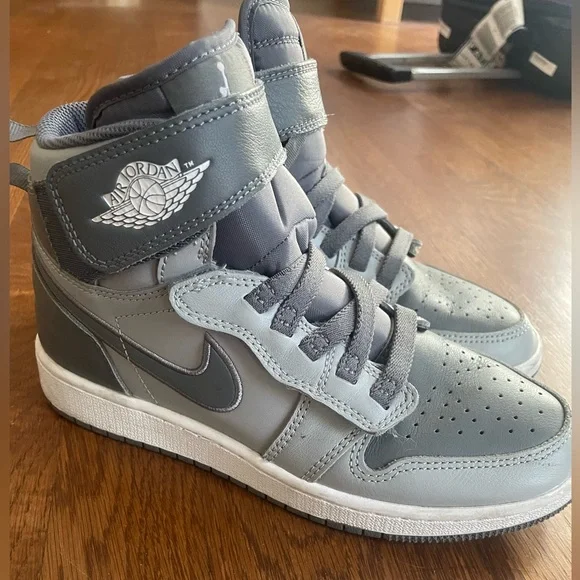 Jordan 1 - Picture 2 of 5